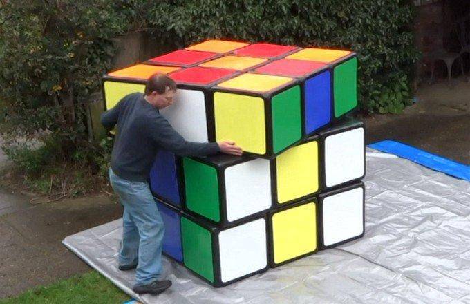 20381 Функционирующий кубик Рубика весом 100 кг