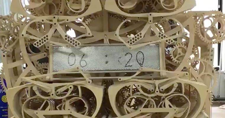 20469 Деревянные механические часы пишут каждую минуту