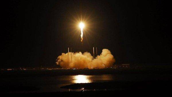 21067 Успешное приземление Falcon 9 на баржу в океане