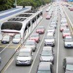 22317 Китайцы испытали автобус, движущийся над автомобилями