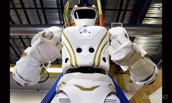 40245 Человекоподобный робот, разработанный в NASA, показал свои возможности (видео)