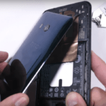 40267 Флагманский HTC U11 разобрали на части (видео)