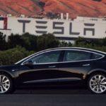 40565 В Twitter появились первые фото серийной Tesla Model 3 (2 фото)