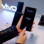 45375 Vivo представила смартфон с технологией сканирования отпечатков пальцев на дисплее