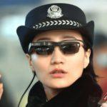 46275 Китайские полицейские используют очки с технологией распознавания лиц