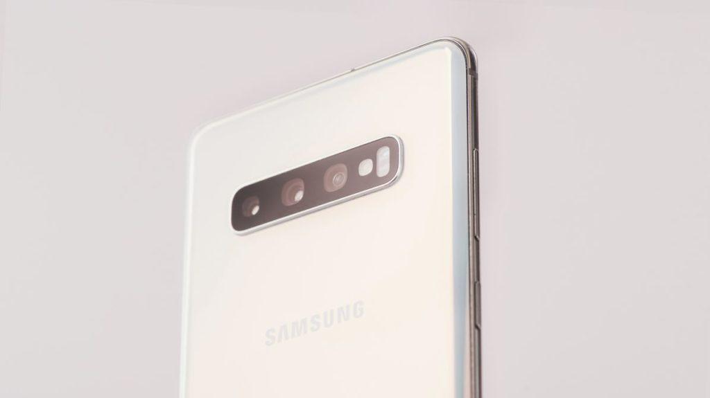 Описание смартфона Samsung Galaxy S10+