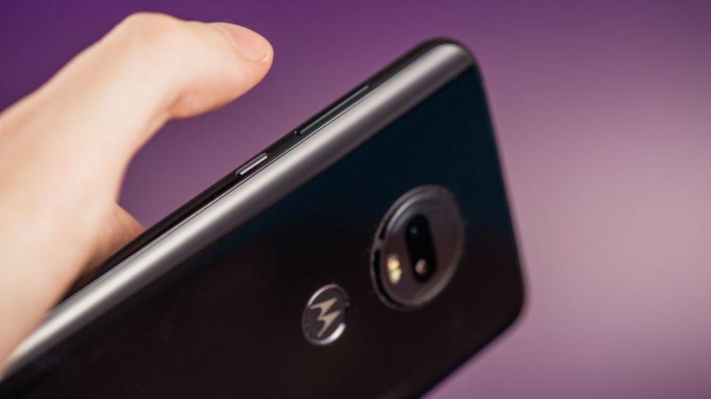 Описание смартфона Motorola Moto G7 Plus