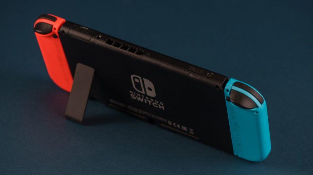 Описание Портативной игровой приставки Nintendo Switch