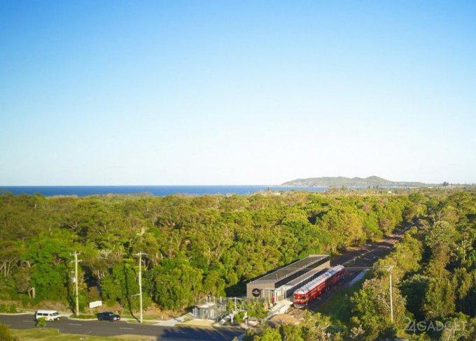 В Австралии курсирует первый в мире полностью "солнечный" электропоезд (6 фото)