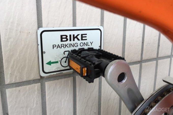 Магнитные педали не позволят велосипеду упасть на парковке (5 фото + видео)