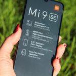 61011 Xiaomi Mi 9 SE получил стабильную версию MIUI 12